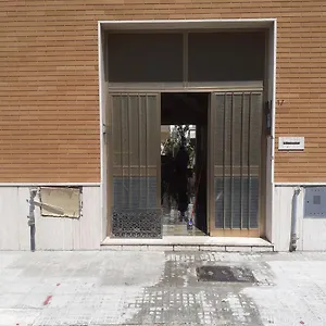 https://la-stanza-di-roby.lecce-hotels.com