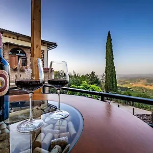  Vakantieboerderij Cesani Italië
