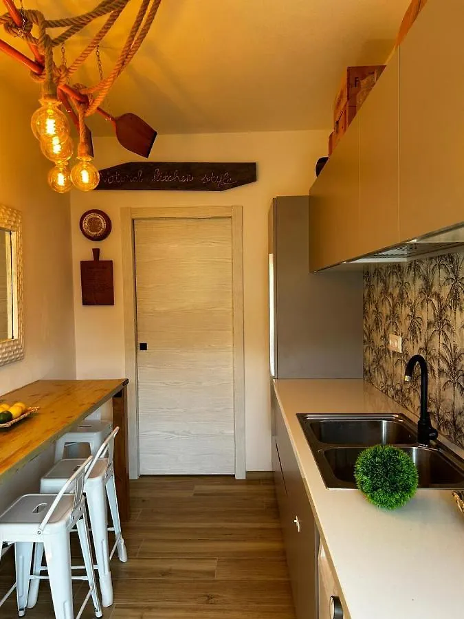 Apartment Tropical Home Porto Ceresio